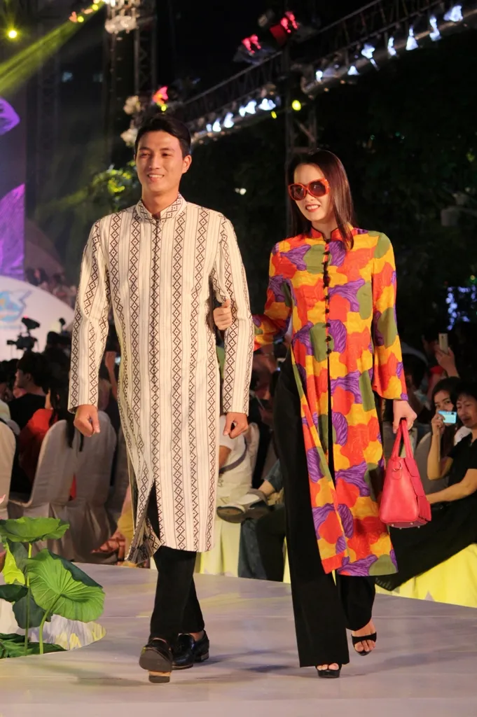 Ngắm nữ sinh Marie Cuire trong tà áo dài của Sỹ Hoàng ảnh 8