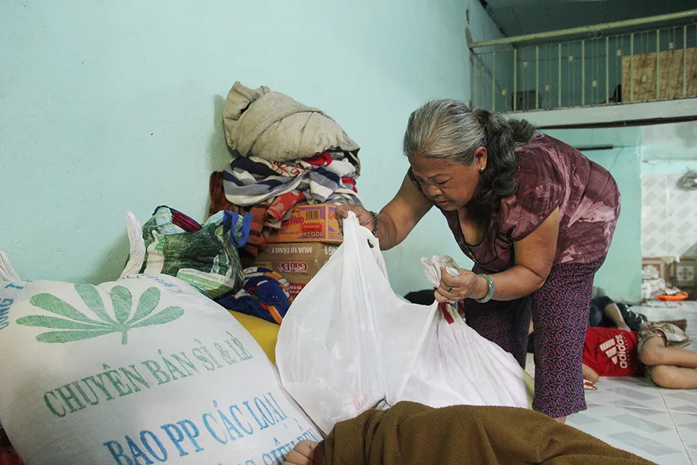 Chùm ảnh: Gia đình 17 người chuyển đến nhà mới ảnh 15