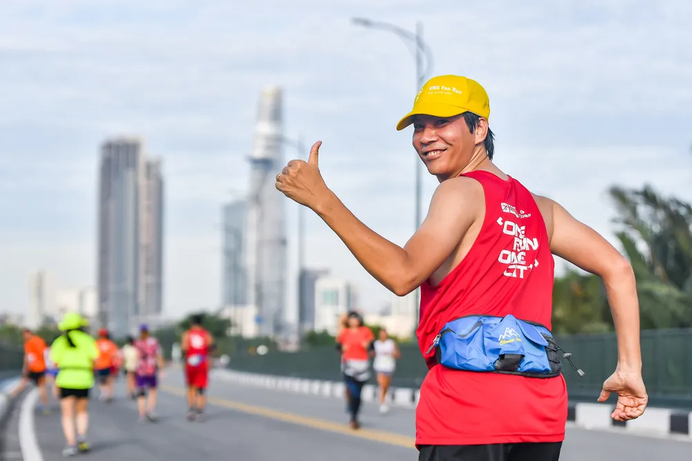 Những hình ảnh ấn tượng ở giải Marathon Quốc tế TP.HCM ảnh 10 Những hình ảnh ấn tượng ở giải Marathon Quốc tế TP.HCM ảnh 10