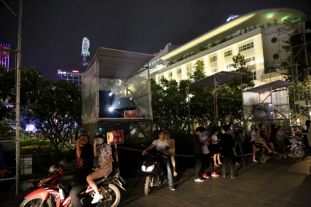 Chùm ảnh: TP.HCM rực rỡ chào đón năm mới 2018 ảnh 11