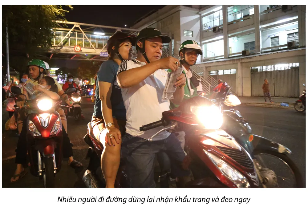 Tình người Sài Gòn thời dịch COVID-19 ảnh 8