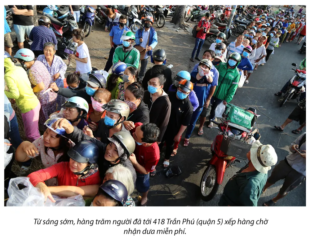 Tình người Sài Gòn thời dịch COVID-19 ảnh 15