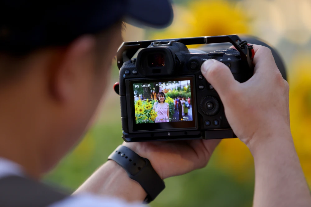 Đây cũng là dịp để các tay máy thỏa sức sáng tạo và kiếm thu nhập mùa Tết.