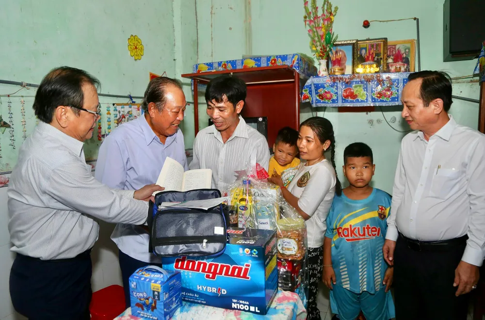 toan-canh-anh-sang-den-bac-lieu (2).JPG