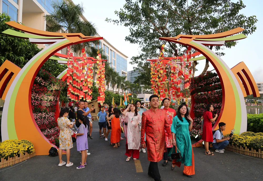 cận cảnh đường hoa phú mỹ hưng (1).JPG