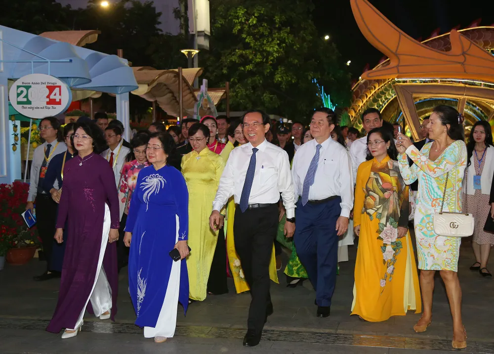 khai mạc đường hoa nguyễn huệ tết giáp thìn 2024 (4).JPG