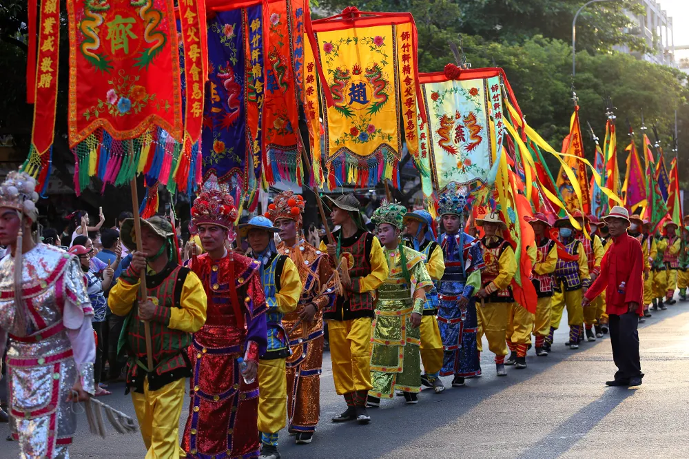 diễu hành tết nguyên tiêu (4).JPG