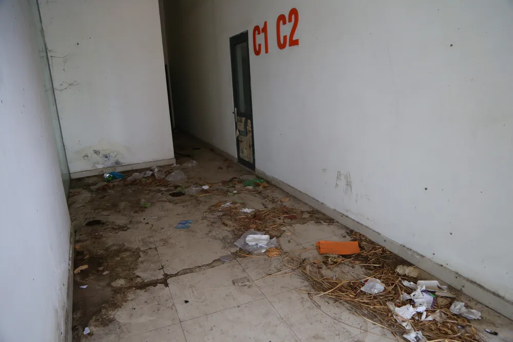 Cảnh hoang tàn của 3.790 căn hộ tái định cư ở Thủ Thiêm sắp được đấu giá cuối năm nay (5).JPG