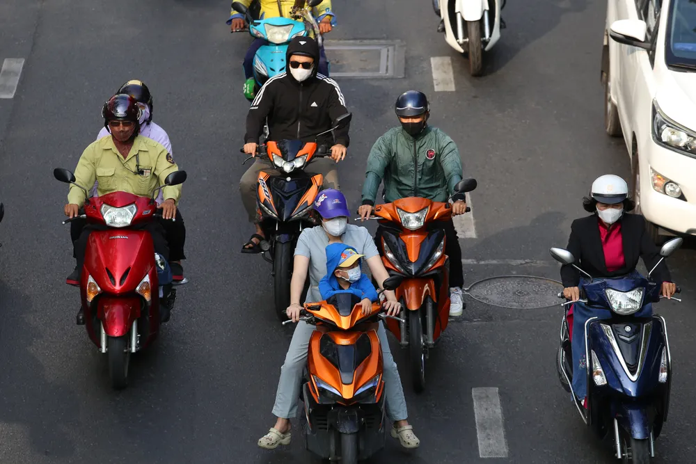 Đường phố TP.HCM đông đúc ngày đi làm đầu tiên sau Tết (16).JPG