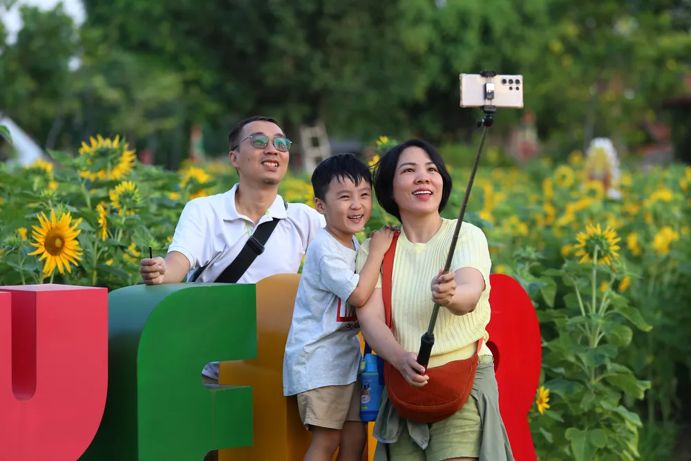 bờ sông Sài Gòn phía Thủ Thiêm (13).JPG