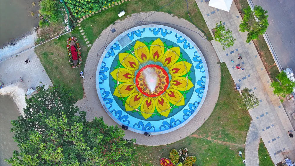 bờ sông Sài Gòn phía Thủ Thiêm (5).JPG