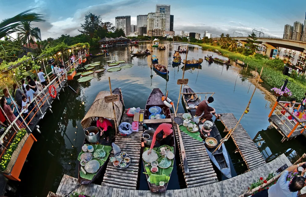 DU LỊCH ẨM THỰC_PHẠM MINH GIẢNG.jpg