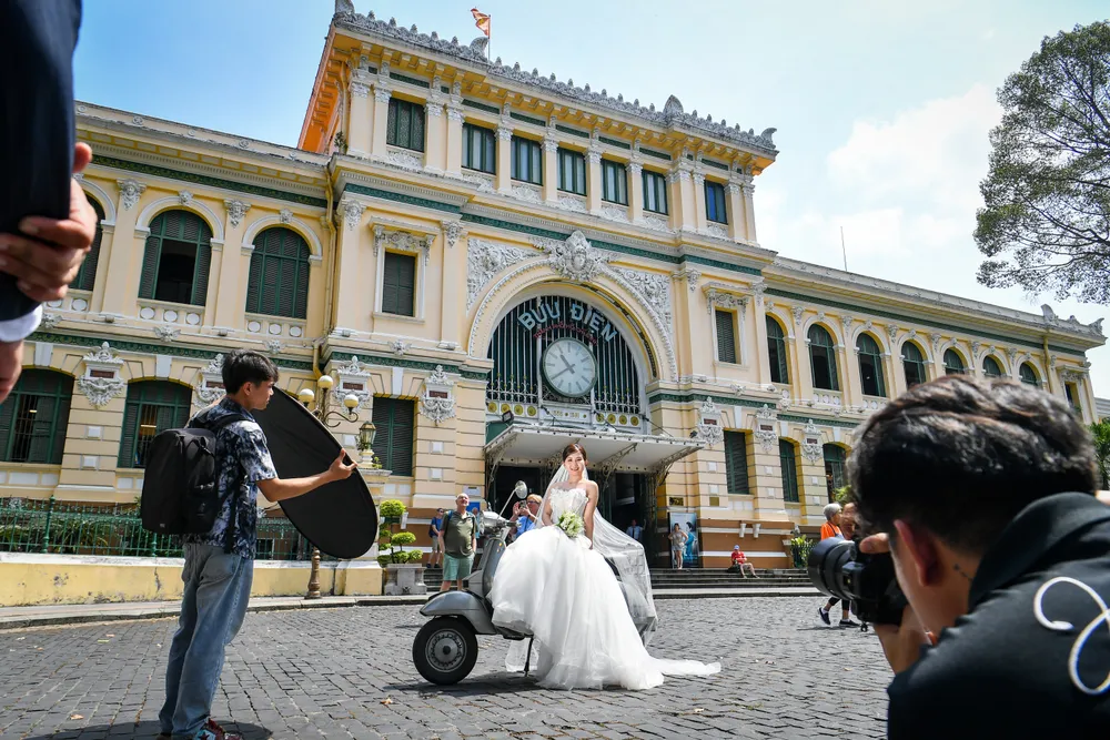 Vẻ đẹp cổ kính chiều bưu điện thành phố_TRẦN THÀNH ĐẠT.jpg