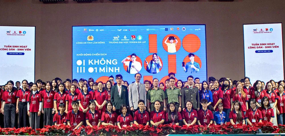 Công an tỉnh Lâm Đồng phối hợp với Trường Đại học Yersin Đà Lạt tổ chức workshop với chủ đề “Không một mình – Cùng nhau an toàn trực tuyến”.jpg