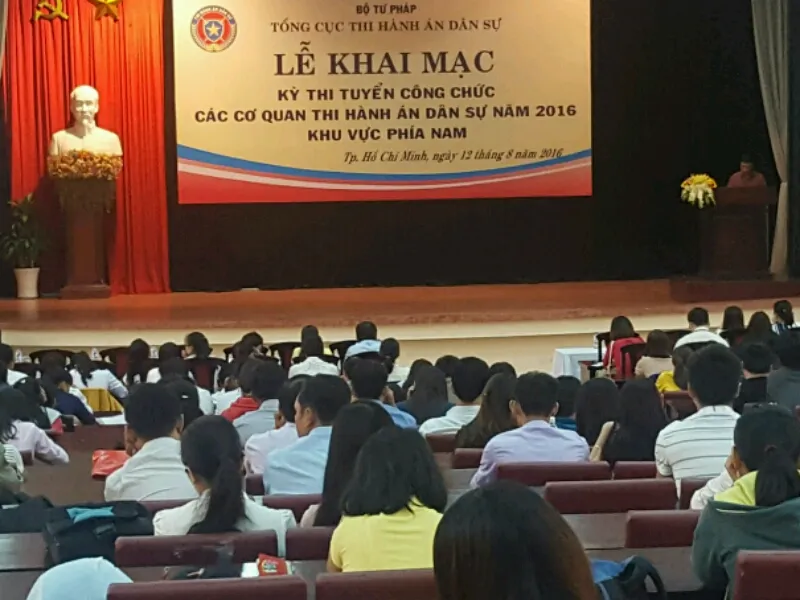 Khai mạc thi tuyển công chức các cơ quan thi hành án dân sự ảnh 1