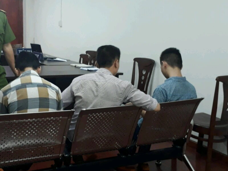 Xử nhóm thanh, thiếu niên ‘giật cô hồn’ gây án ảnh 1