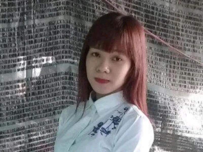 cô gái đụng ôtô