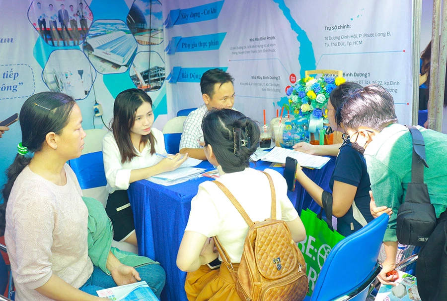 Tuyển lao động.jpg