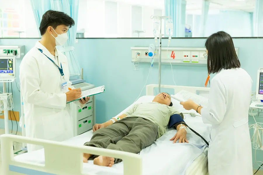 Một bệnh nhân đột quỵ đang được điều trị tại BV Quân y 175, TP.HCM. Ảnh: NVCC cảnh báo nguy cơ đột quỵ