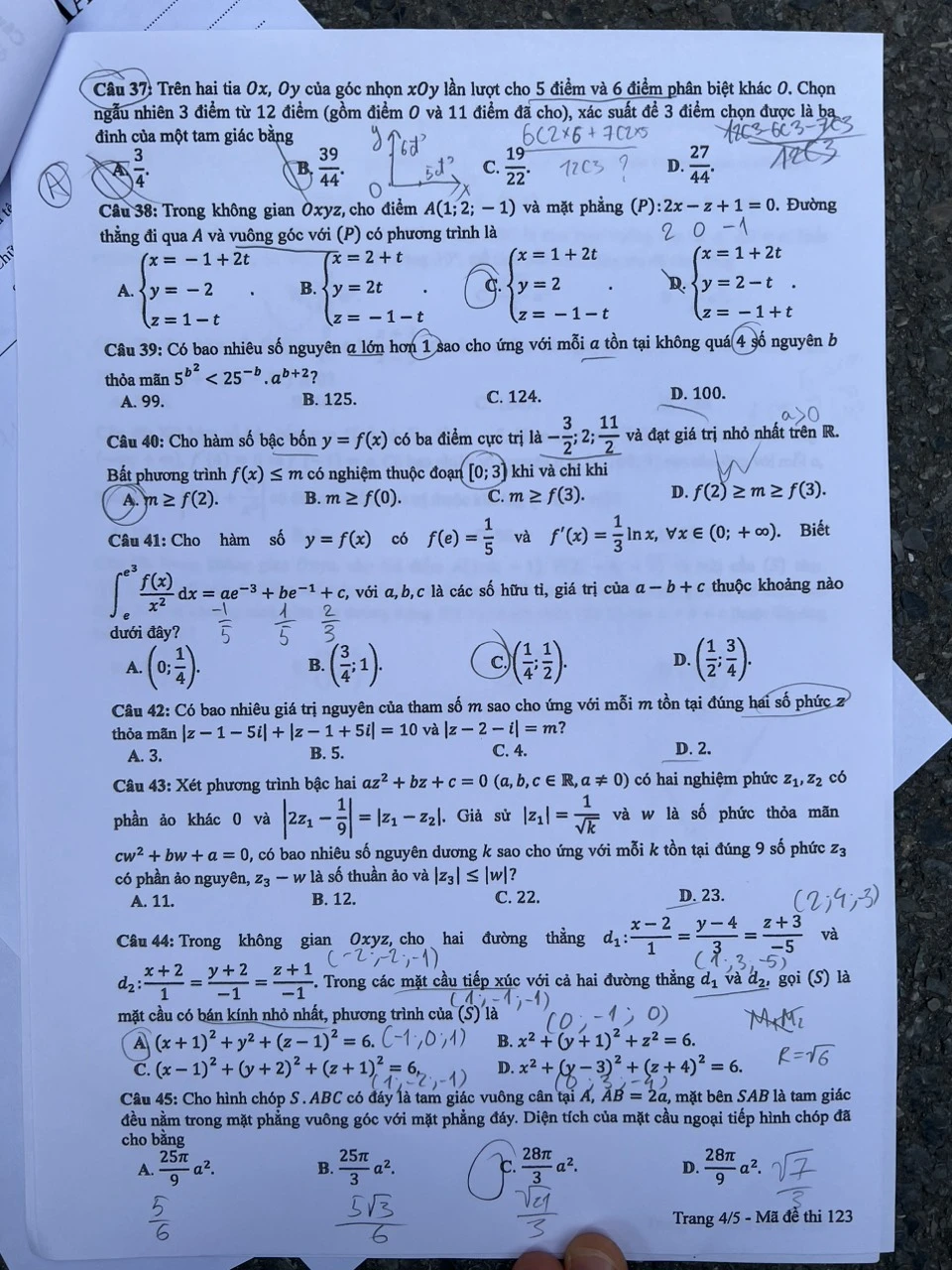 đè toán 4.jpg