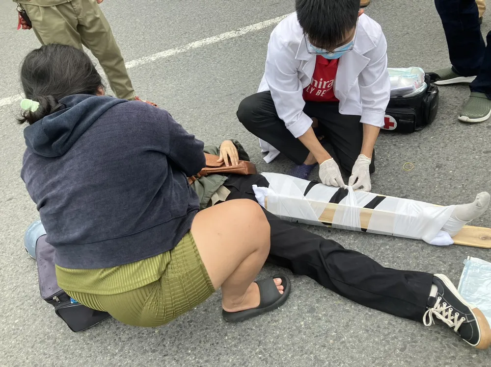 Ảnh 4_ Chị Ngân cho biết cứu hộ giao thông ban ngày khó khăn hơn vì nhiều lúc vướng công việc cá nhân, đường sá đông đúc gây chậm trễ trong khâu đến hiện trường cứu hộ. Ảnh_ Người dân cung cấp.jpg