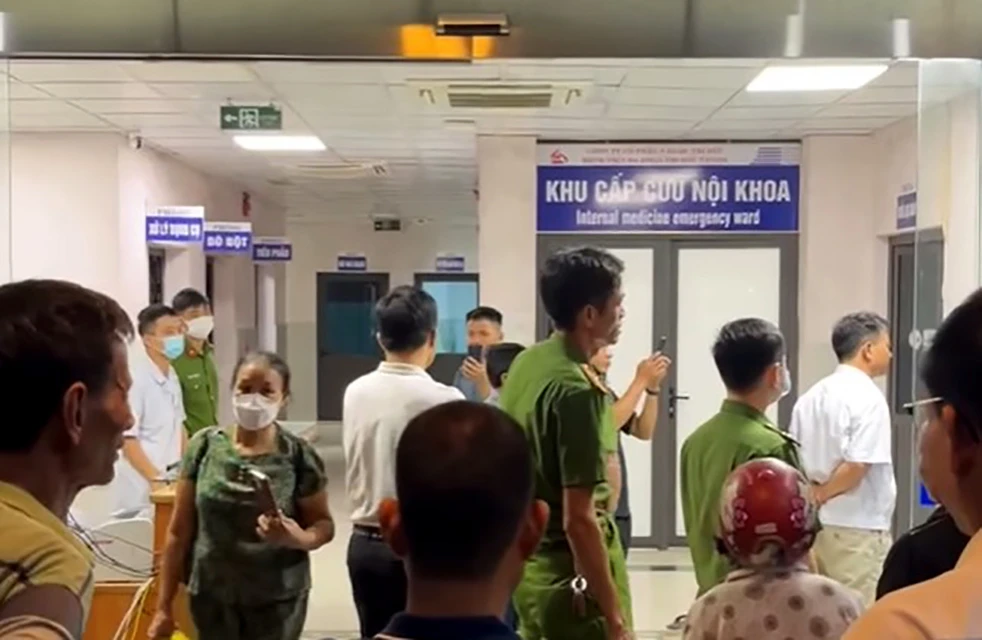 bé gái 7 tuổi tử vong bất thường