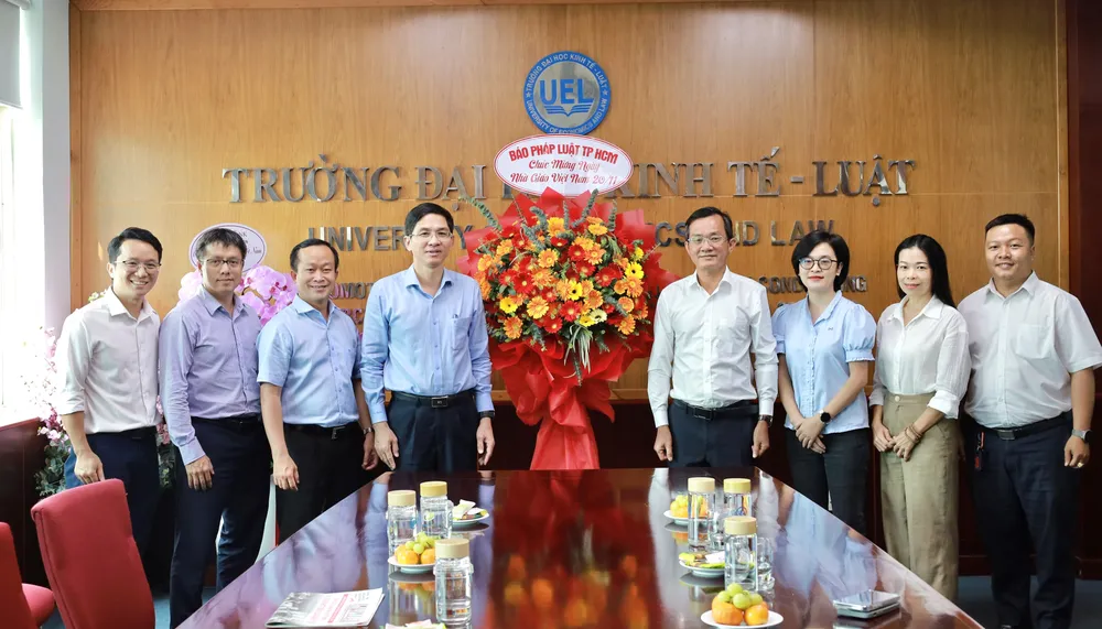 Trường Đại học Kinh tế - Luật, Đại học Quốc gia TP.HCM và Báo Pháp Luật TP.HCM kỳ vọng trong thời gian tới hai bên sẽ có nhiều sự gắn kết, hợp tác hơn Báo Pháp Luật TP.HCM
