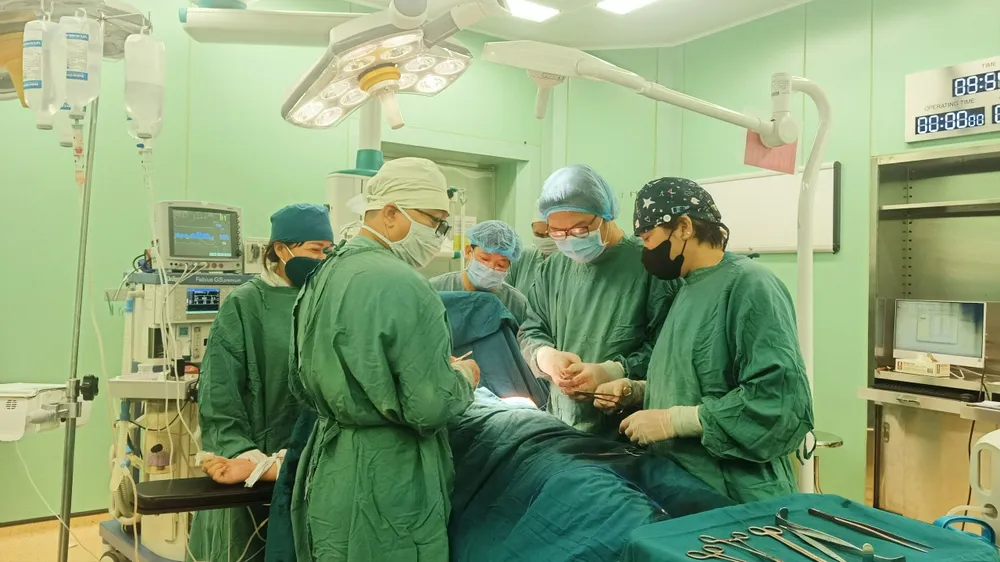 tăng 3 lần phụ cấp mổ