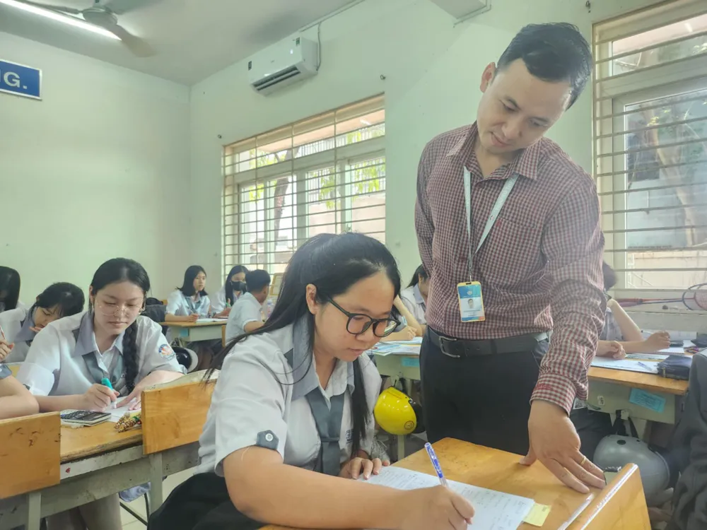 Một tiết học của học sinh lớp 12 Trường THPT Võ Văn Kiệt, quận 8. Ảnh: NGUYỄN QUYÊN đăng ký dự thi tốt nghiệp THPT,