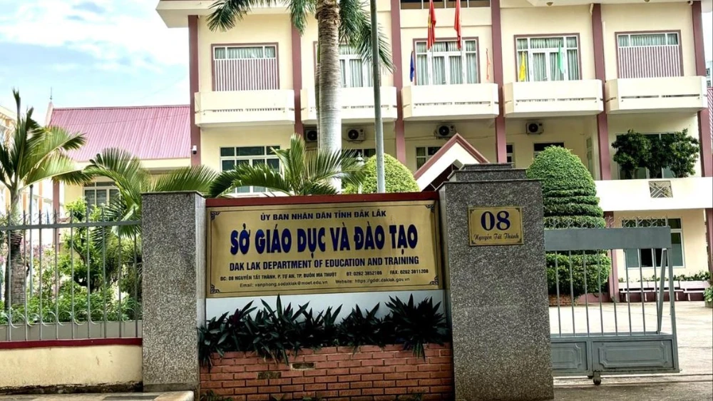 14 trường THPT
