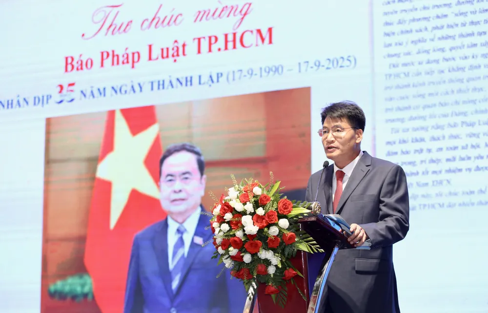 70f35556fd00775e2e11 (1).jpg