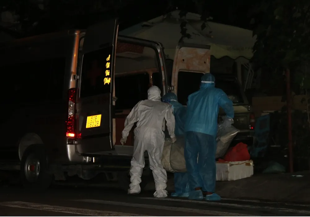 Người đàn ông mù tử vong nghi do COVID-19, sau 2 ngày mới phát hiện ảnh 1 Người đàn ông mù tử vong nghi do COVID-19, sau 2 ngày mới phát hiện ảnh 1