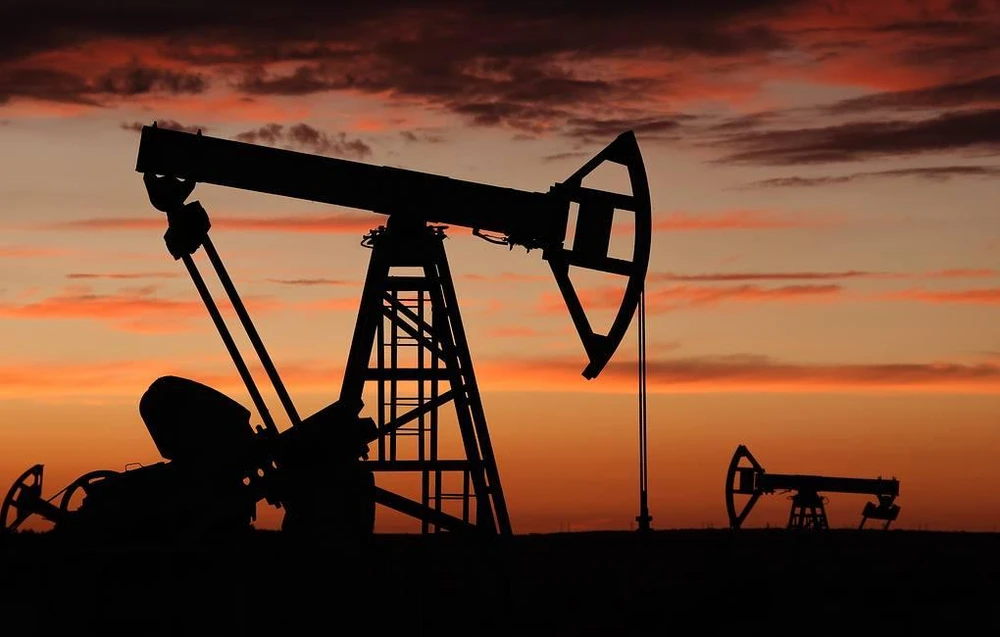 Tổng thống Nga Vladimir Putin nói quyết định giảm sản lượng 2 triệu thùng dầu mỗi ngày của OPEC+ chỉ nhằm mục đích cân bằng thị trường toàn cầu. Ảnh: TASS