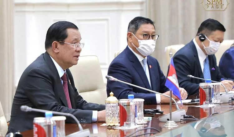 Thủ tướng Hun Sen của Campuchia chủ trì lễ khai mạc Hội nghị Cấp cao về Đầu tư và Kinh doanh ASEAN ngày 10-11. Ảnh: PHNOM PENH POST