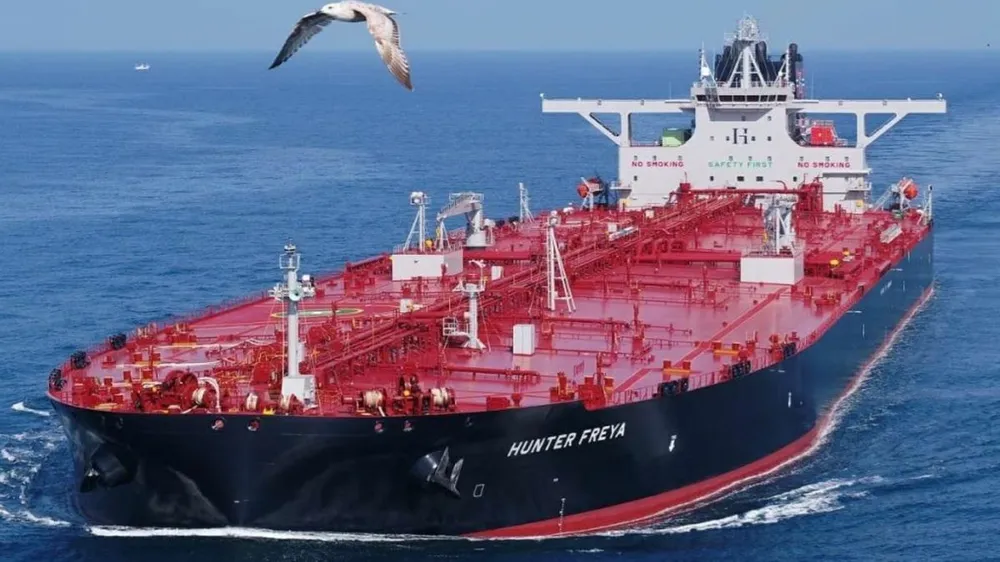 Báo cáo độc quyền của Reuters cho biết nhiều siêu tàu chở dầu Trung Quốc đang vận chuyển dầu thô Ural của Nga đến thị trường châu Á. Ảnh: HUNTER GROUP