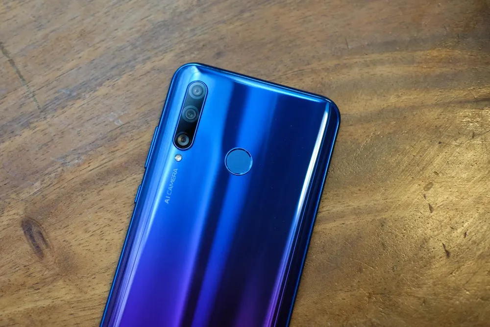 HONOR 20 Lite chính thức ra mắt với camera selfie 32 MP ảnh 1 HONOR 20 Lite chính thức ra mắt với camera selfie 32 MP ảnh 1