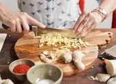 Thực phẩm tồi tệ nhất nên tránh đối với nam giới trên 50 tuổi ảnh 3 Lợi ích sức khỏe bất ngờ của việc ăn gừng sống