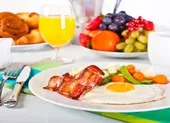 5 nguồn thực phẩm cung cấp canxi bạn chỉ nên ăn lượng vừa phải ảnh 2 5 mẹo ăn kiêng để có bữa sáng giàu canxi