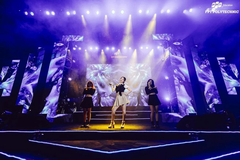 Những năm trước, Happy Bee đã từng chào đón gia đình Hoa râm bụt, Jack, K-ICM, Bích Phương, Amee, Da LAB…