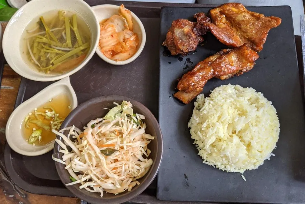 Buổi sáng là thời điểm khả năng hấp thụ của cơ thể cao nhất. Ảnh: NHẬT LINH