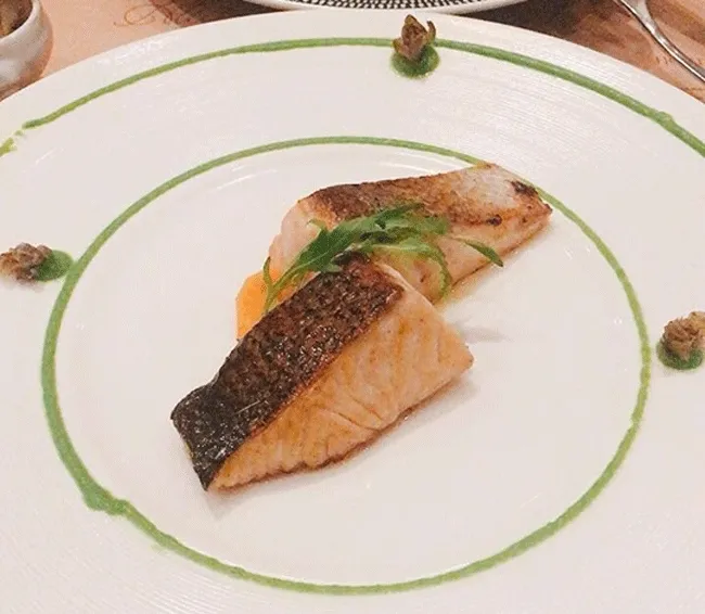 Lựa chọn thực phẩm phù hợp có thể giúp kiểm soát các triệu chứng của bệnh tim và giúp ngăn ngừa các biến chứng tiếp theo. Ảnh: NHẬT LINH