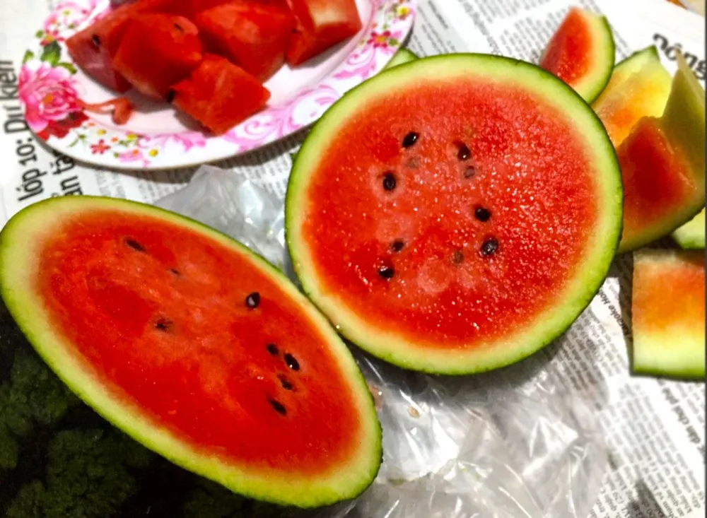 Bảo quản dưa hấu trong tủ lạnh có thể làm giảm thiểu lượng dinh dưỡng của nó. Ảnh: NHẬT LINH