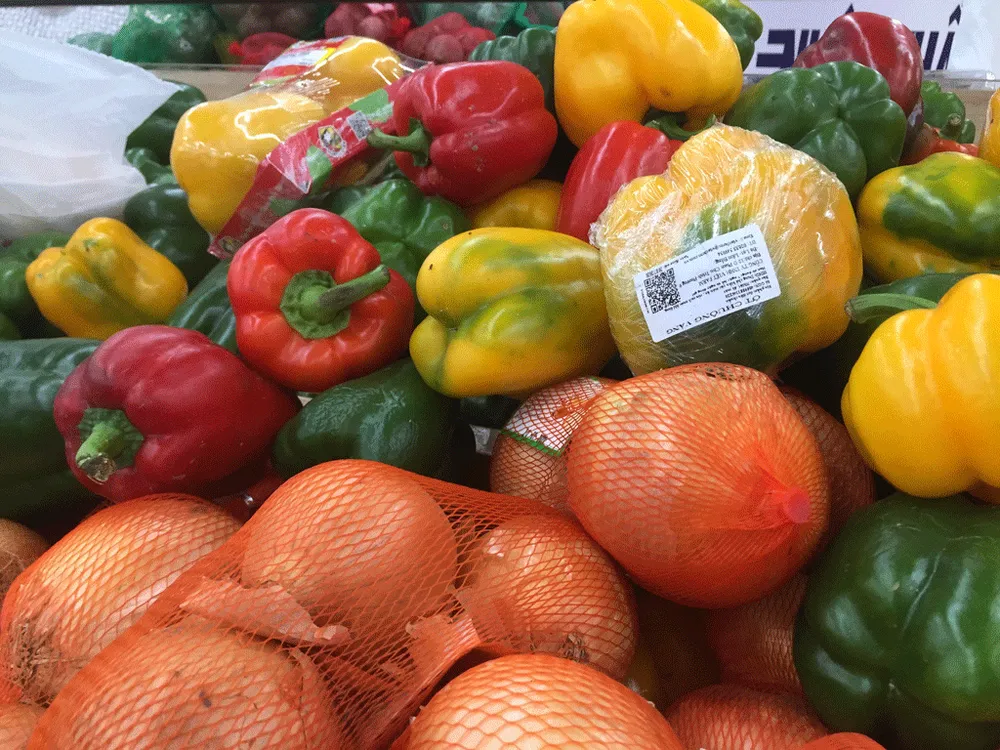 Ớt đỏ rất giàu vitamin C. Ảnh: NHẬT LINH