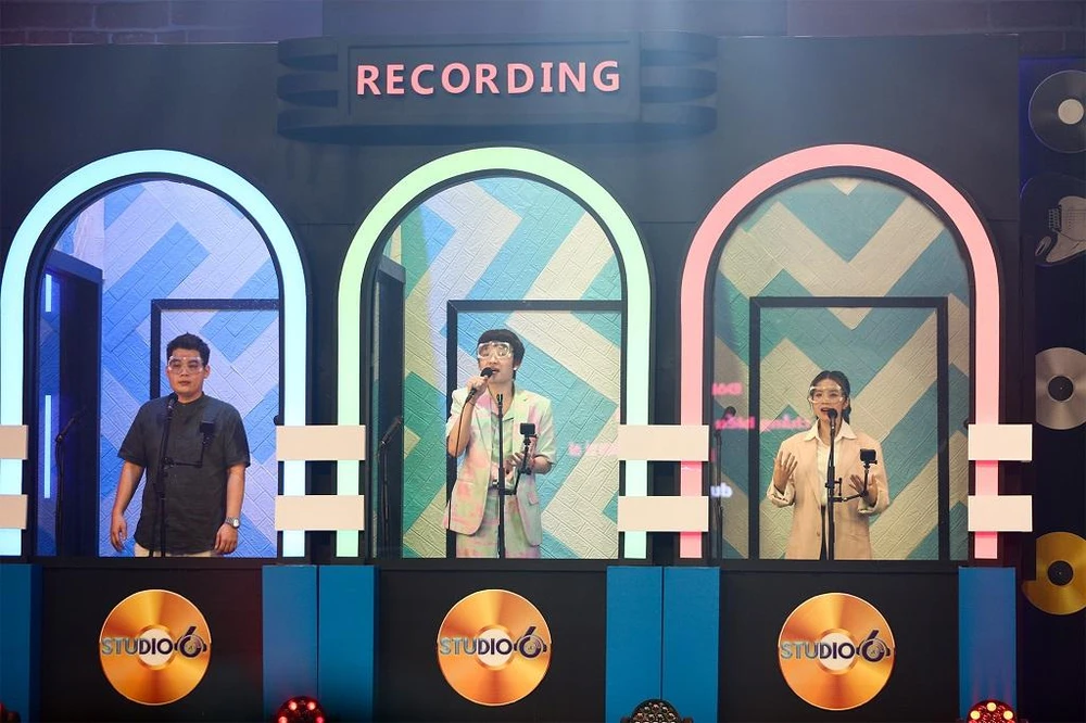 Chương trình có format mới mẻ với những giai điệu âm nhạc vui tươi xen lẫn những trò chơi cực kỳ hài hước.