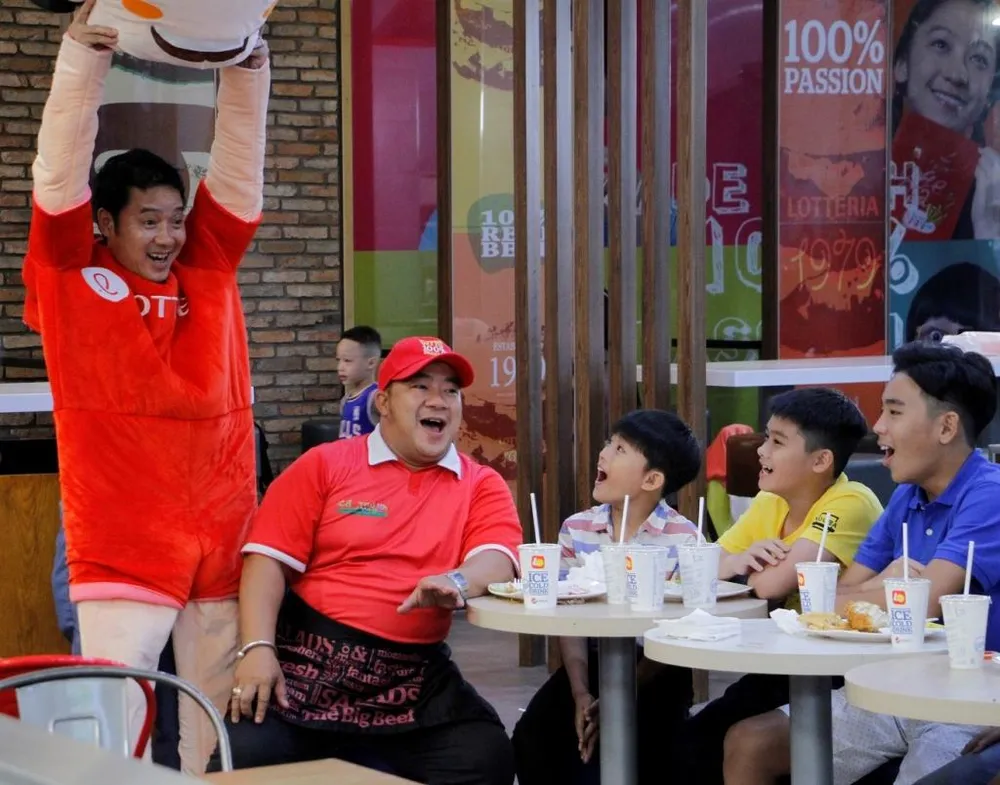 Diễn viên Hiếu Hiền cho biết “kỷ luật” rất cần thiết trong bộ môn bóng đá.