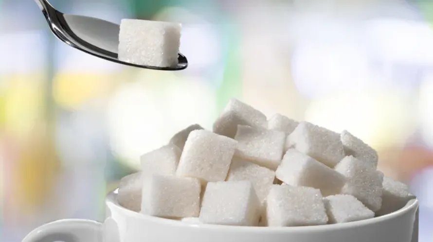 Hướng dẫn chế độ ăn uống của người Mỹ (từ Bộ Y tế và Dịch vụ Nhân sinh) khuyến nghị hạn chế đường bổ sung dưới 10% tổng lượng calo hàng ngày. Ảnh: iStock