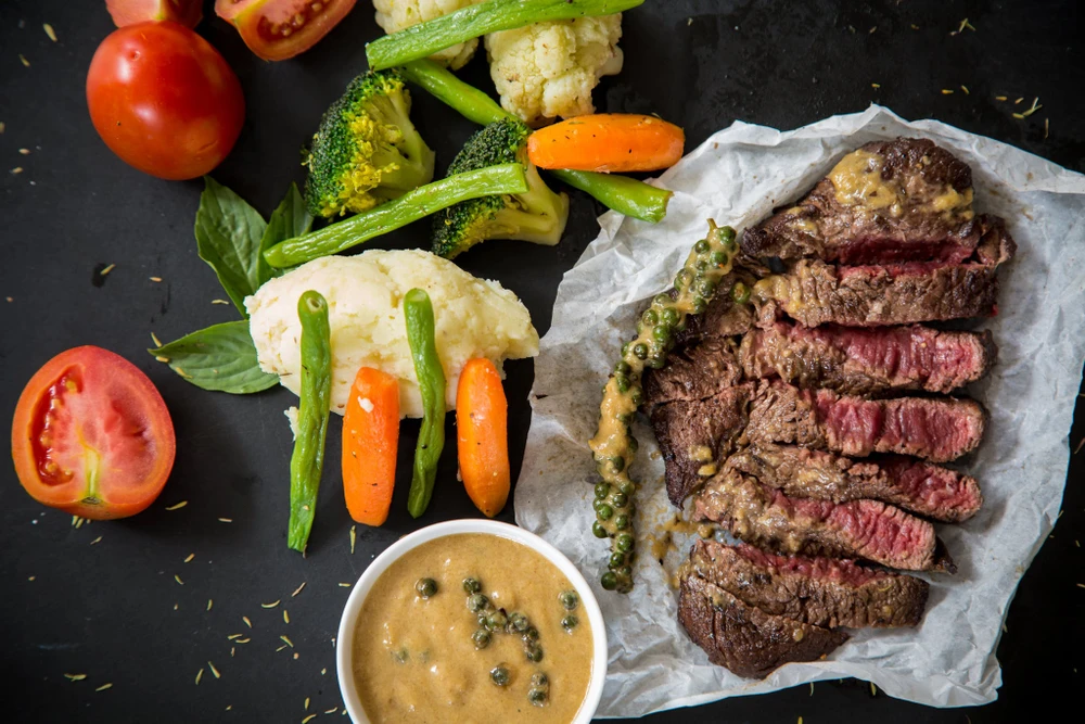 Cắt giảm protein và ăn nhiều chất xơ có thể giúp thận luôn khỏe mạnh. Ảnh: Pexels Cắt giảm protein và ăn nhiều chất xơ có thể giúp thận luôn khỏe mạnh.