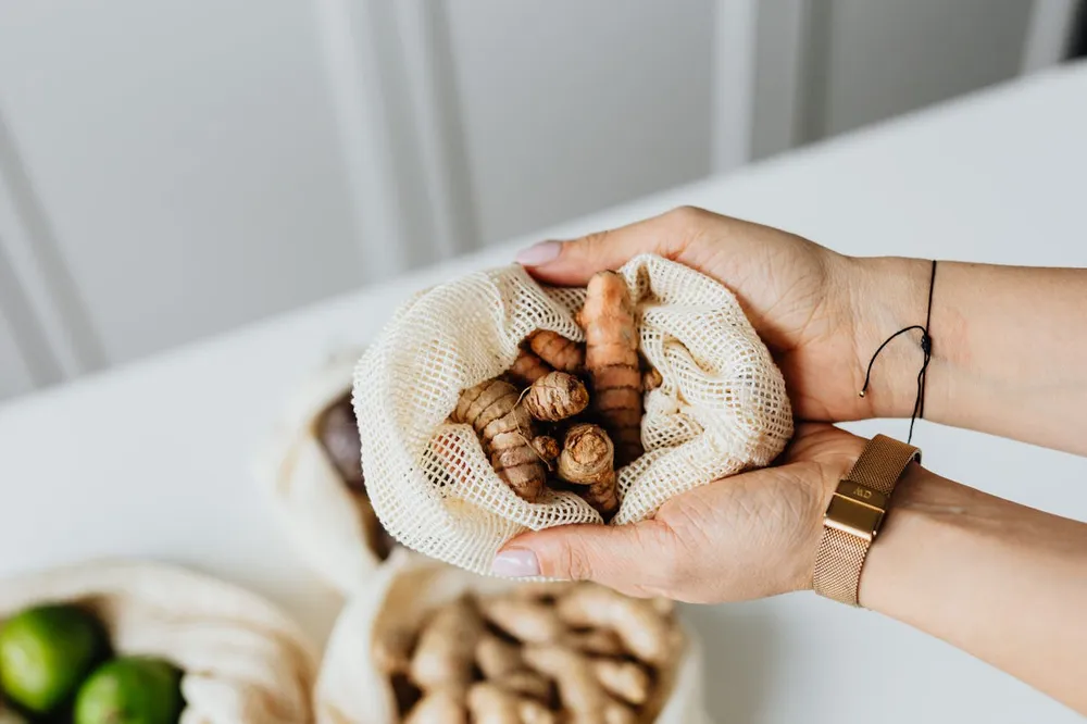 Nghệ chứa curcumin có đặc tính chống oxy hóa, chống viêm có thể trì hoãn bệnh Alzheimer, cải thiện trầm cảm. Ảnh: Pexels Thêm những thực phẩm này vào chế độ ăn uống để giảm nguy cơ mắc bệnh Alzheimer