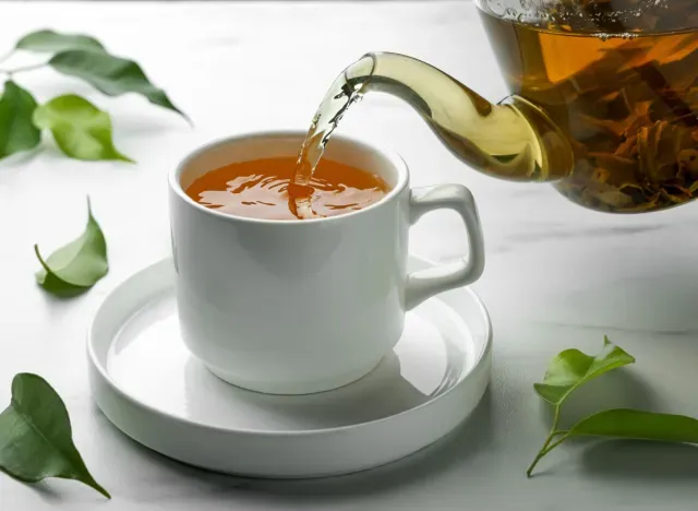 Uống trà có thể giúp cải thiện sức khỏe tim mạch. Ảnh: Shutterstock Điều gì xảy ra với cơ thể khi bạn uống trà mỗi ngày?