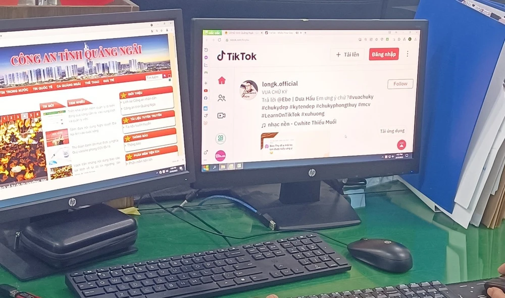 Phòng An ninh mạng và phòng, chống tội phạm sử dụng công nghệ cao thuộc Công an tỉnh Quảng Ngãi rà soát hoạt động trên không gian mạng. Ảnh: CA